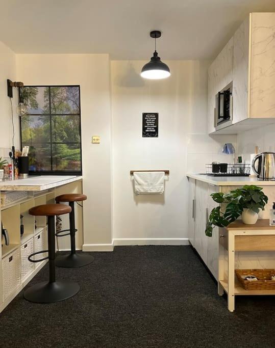 The Studio In The Annex Leilighet Potters Bar Eksteriør bilde